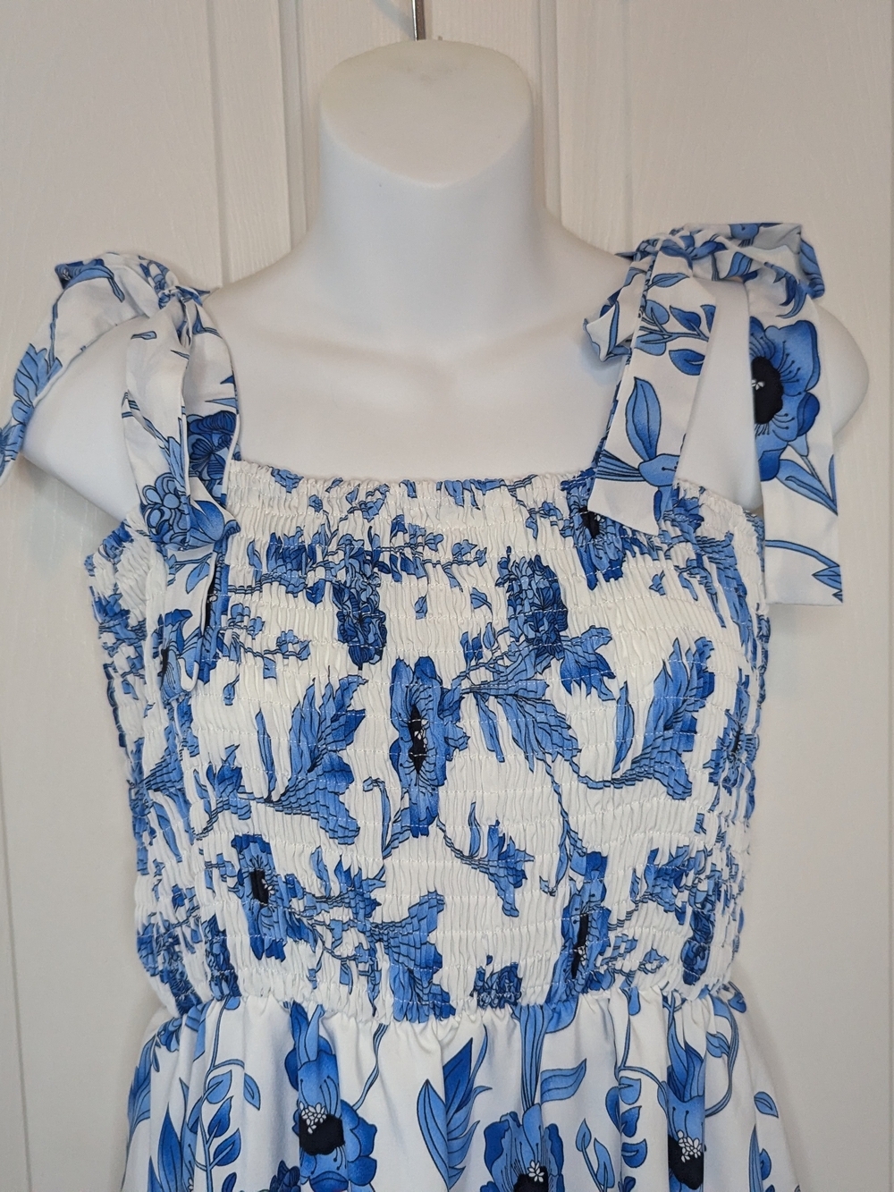 Blue White Floral Smocked Maxi Dress Tie Shoulder Strap Summer Beach Sun Dress L - Picture 3 of 11